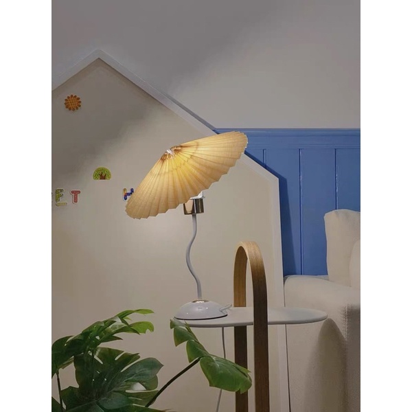 Đèn Ngủ Để Bàn Kiểu Dáng Vintage Xếp Ly Thân Lượn Sóng