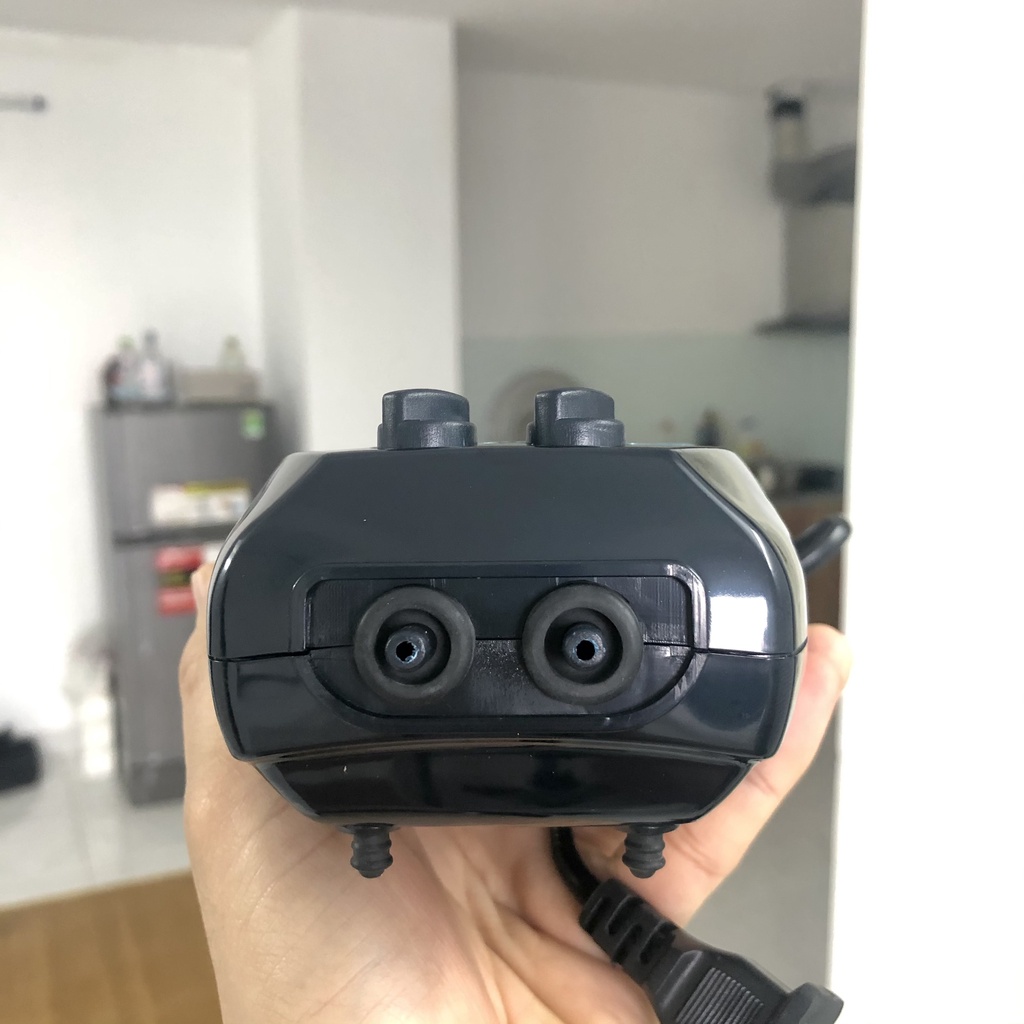 Máy sủi khí oxy 2 vòi cho bể cá cảnh Hailea Aco 6604 và 1 vòi Hailea Aco 6602 chạy siêu êm được tặng kèm dây, quả sủi