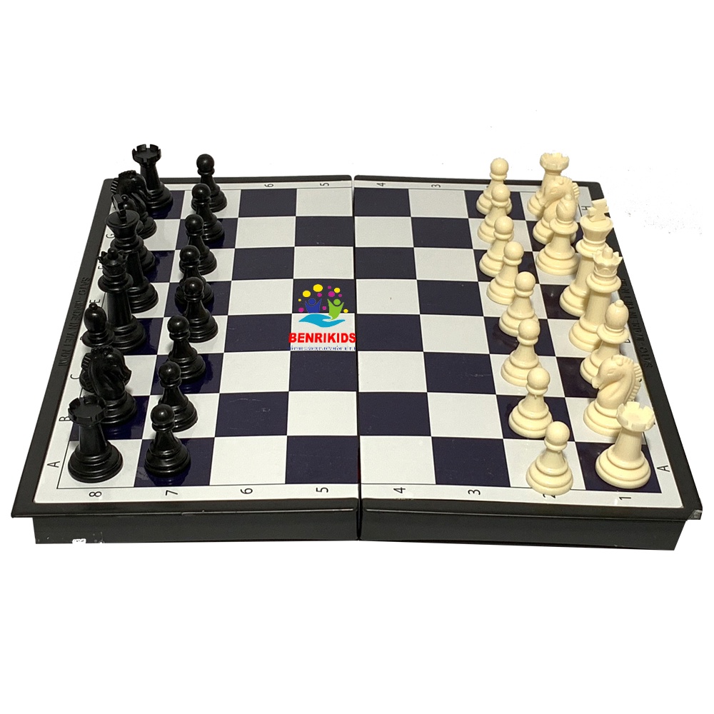 Bàn Cờ Vua Có Gắn Nam Châm Bằng Nhựa Cao Cấp Có Thể Gấp Gọn Tiện Lợi Nhiều Kích Thước