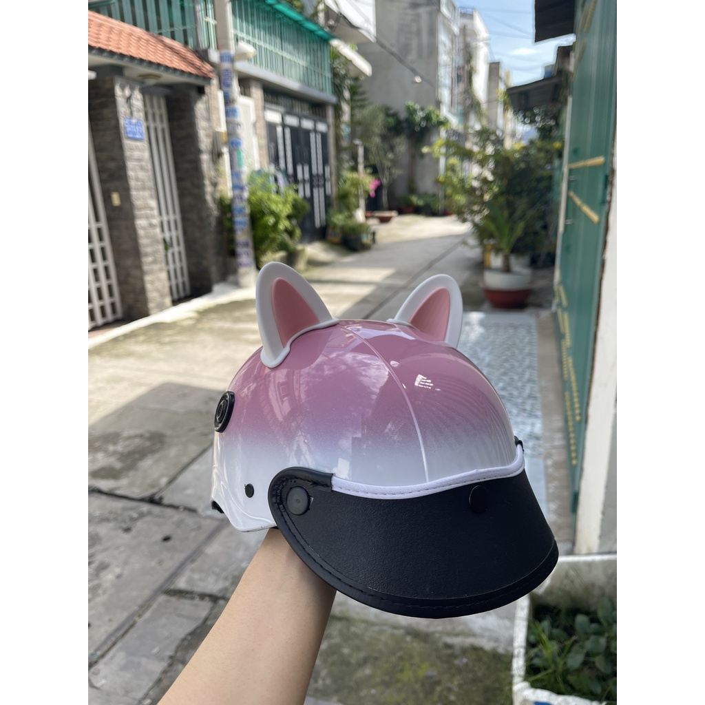 Nón bảo hiểm hai màu +tặng tai mèo