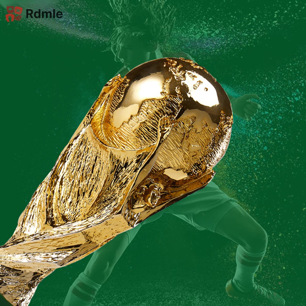 Tượng Cầu Thủ Bóng Đá 2022 Bằng Nhựa Resin Màu Vàng Trang Trí Cho Gia Đình