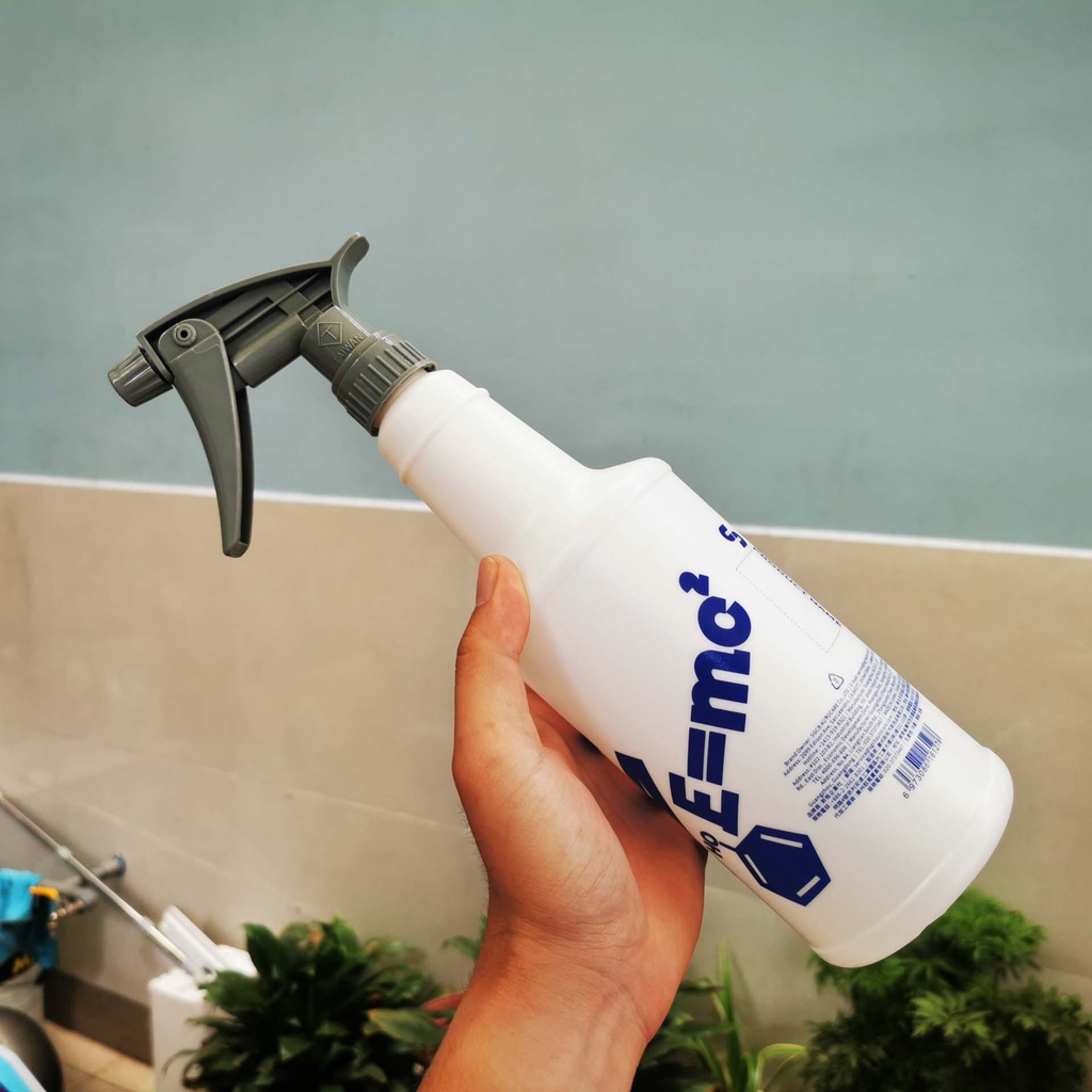 Bình xịt phun sương đựng hóa chất SGCB đầu xịt hóa chất, xịt nước chai 750ml Nhật Bản Mart