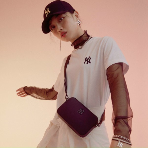 Túi MLB dành cho cả nam và nữ có kèm túi nhỏ chất vân ô xước