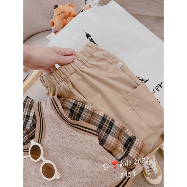 Set áo sơ mi sọc caro kèm áo jeans ghile và quần dài kaki cho bé trai