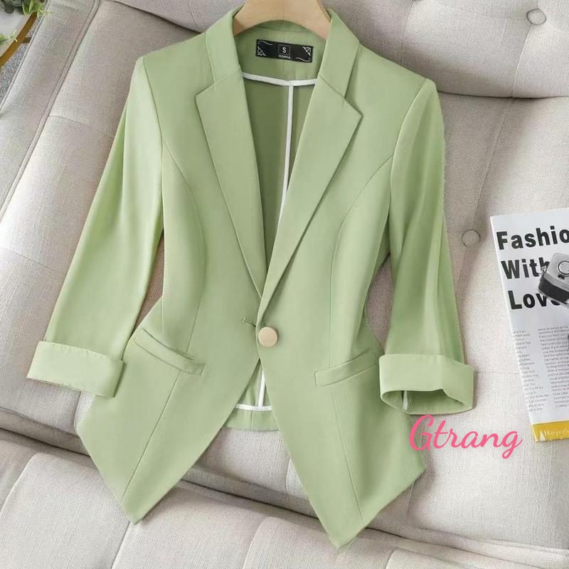 Áo khoác vét tay lửng ôm dáng phong cách Hàn Quốc thời trang