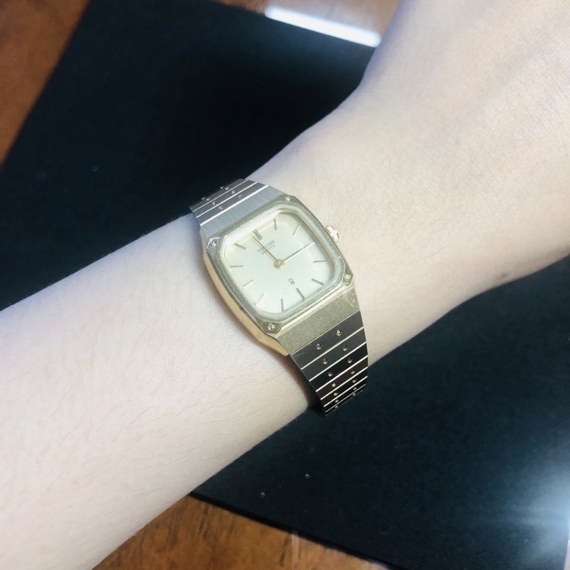 Đồng hồ nữ si nhật dáng tank hiệu Sunlord