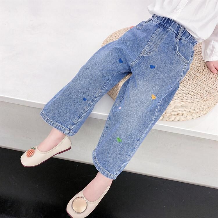 Quần Denim Mỏng Ống Rộng Thêu Hình Trái Tim Phong Cách Nhật Hàn Thời Trang Xuân Thu Mới 2022 Cho Bé Gái