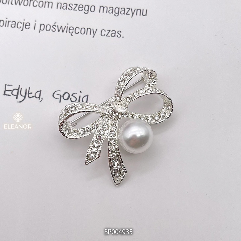 Ghim cài áo nữ Eleanor Accessories hình nơ đính đá ngọc trai nhân tạo phụ kiện thời trang 4935