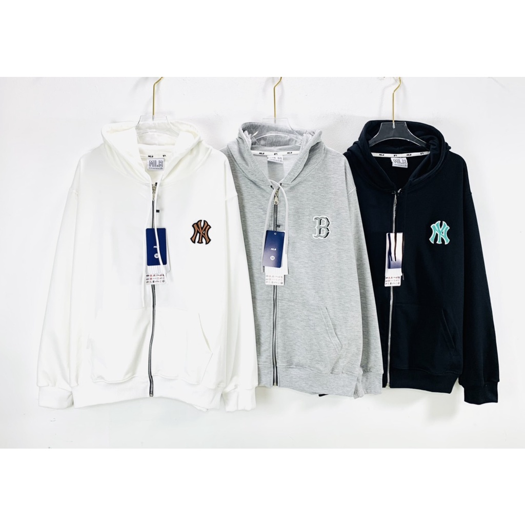 Áo Khoác Chất Nỉ Da Cá In Logo Monogram Màu Đen/Trắng Có Mũ Và Khóa Zip Hot Trend Dn.Storevnxk