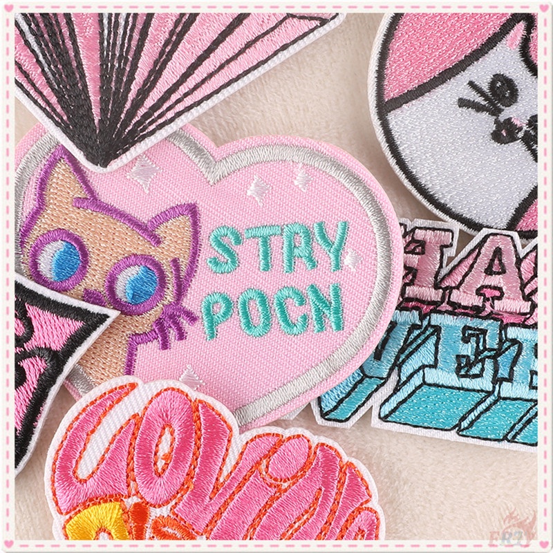 ♚ Weirdo Sticker Ủi Thêu Chữ Tiếng Anh ♚ 1 Miếng Dán Ủi Quần Áo Hình Trái Tim Mèo