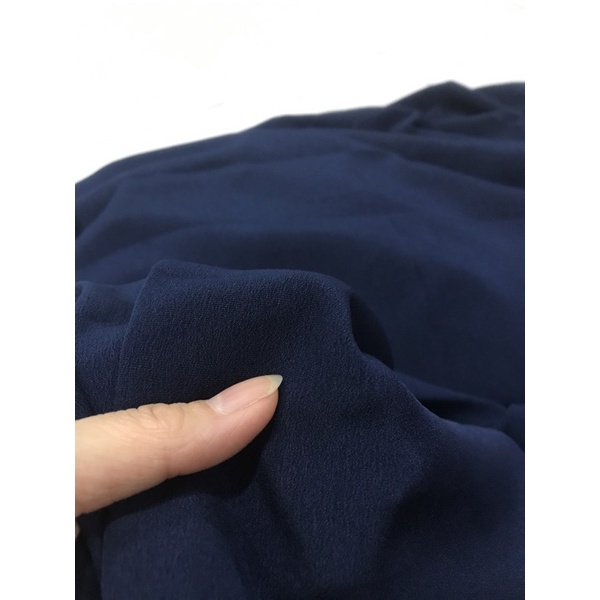 Vải lụa màu xanh đen mềm mịn rũ ,chất liệu mềm mại mát co dãn nhẹ (khổ 1m5)may đầm váy ,áo dài ,áo kiểu