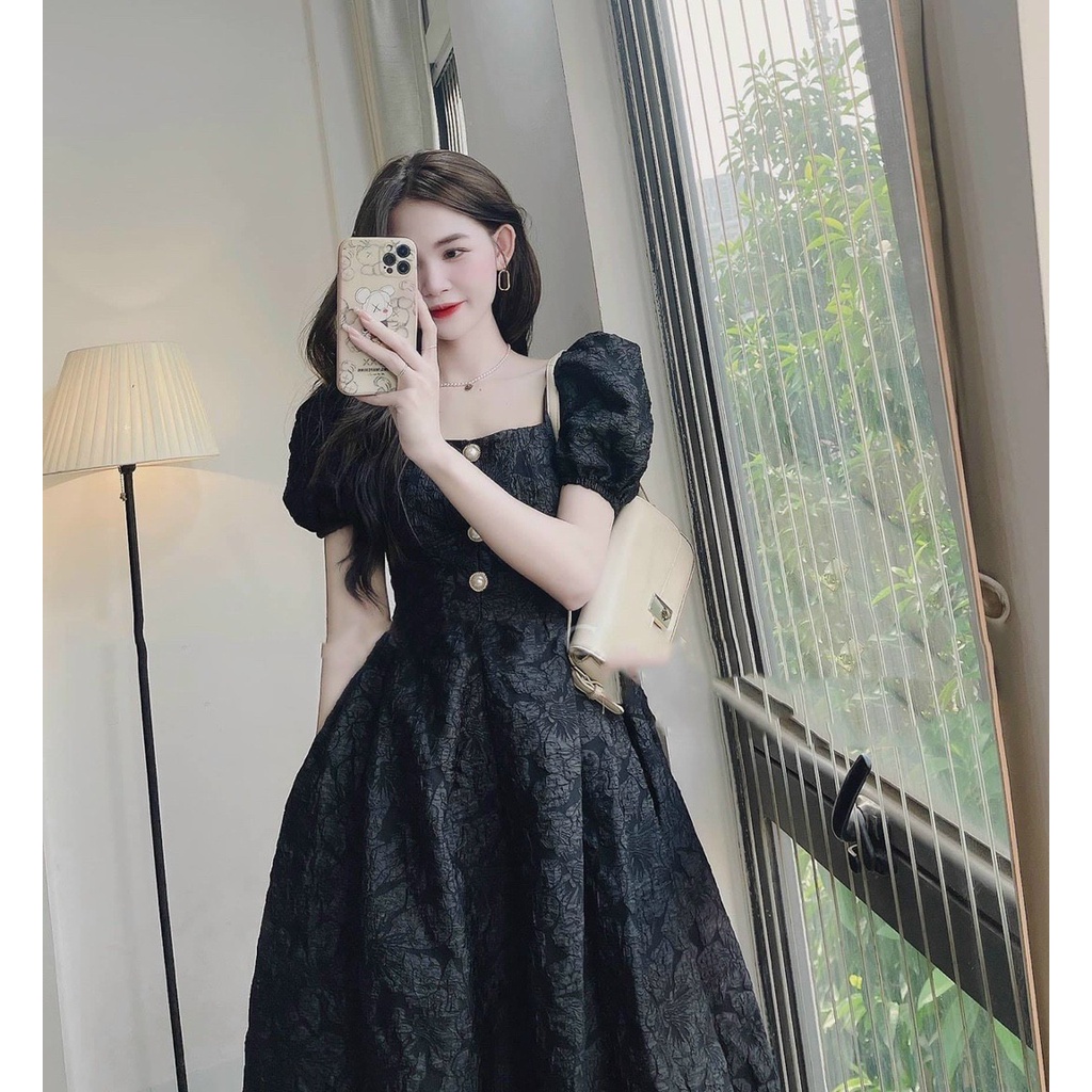 Đầm thời trang nữ mặc đi chơi chất gấm cao cấp có mút tay búp cổ vuông đính nút váy dài xoè siêu xinh
