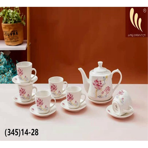 Bộ tách trà sứ họa tiết cỏ 3 lá may mắn gồm 1 ấm trà, 6 ly quai sứ, 7 dĩa đựng ly có hộp làm quà tặng