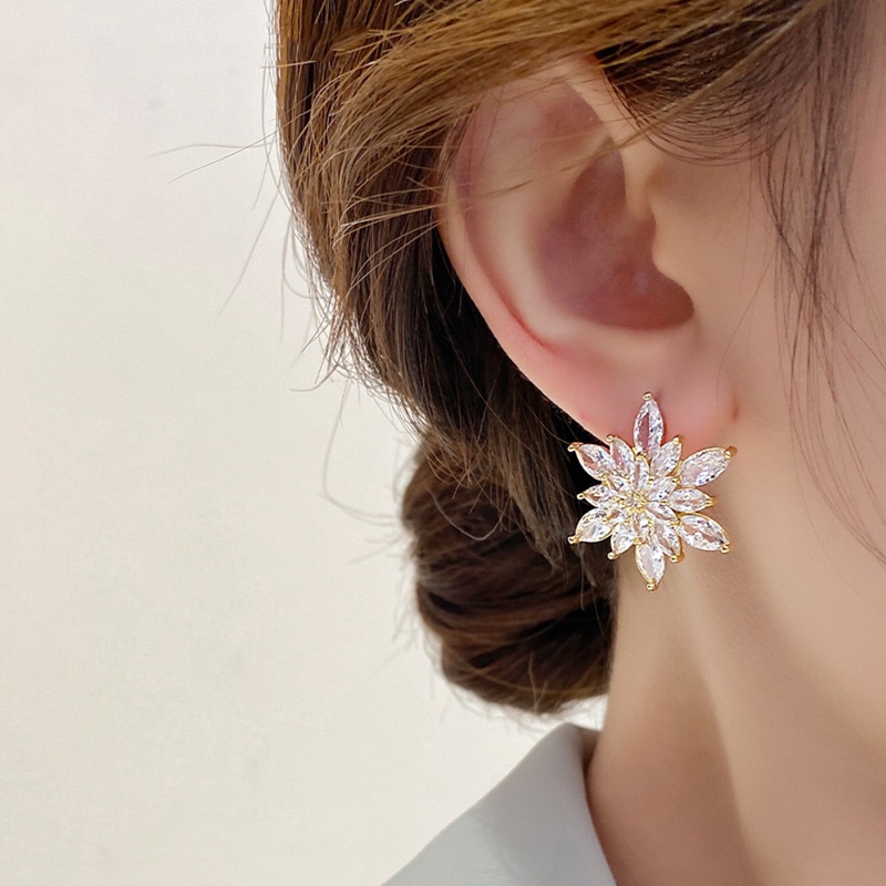 1 Đôi Bông Tai Hình Hoa Đính Đá Zircon Sang Trọng Cho Nữ