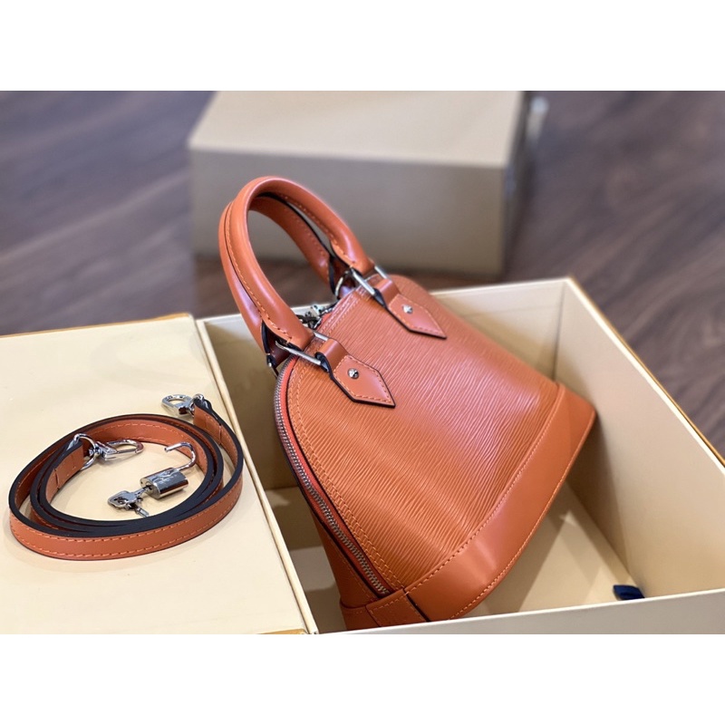 Túi xách tay nữ bản hến Louis