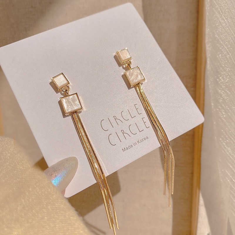 Hoa Tai Dáng Dài Phối Tua Rua Phong Cách Hàn Quốc Sang Trọng