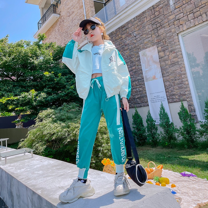 Set Bộ Bé Gái Áo Khoác Bomber Dây Kéo Và Quần Jogger Thời Trang Trẻ Em Phong Cách Hàn Quốc Size từ 15kg - 50kg Hàng QC L
