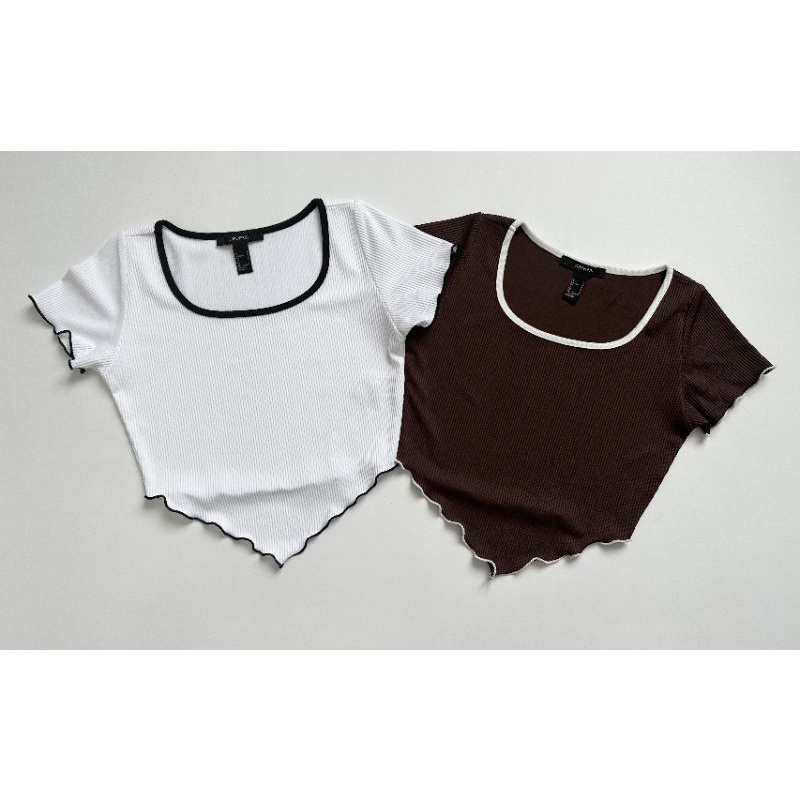 áo thun crop top vạc V f21
