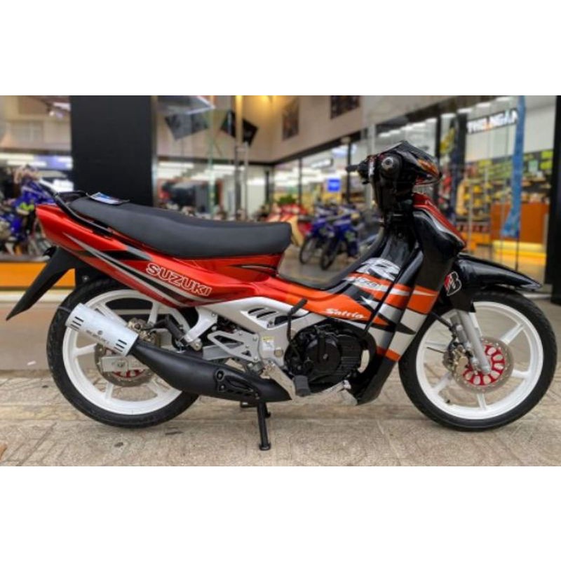 Tem Suzuki Satria 2000 Đỏ Đen Candy