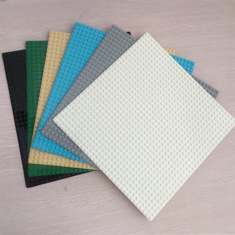 Tấm nền tấm đế nhựa gắn gạch xếp hình 32x32 ô homezzdecor