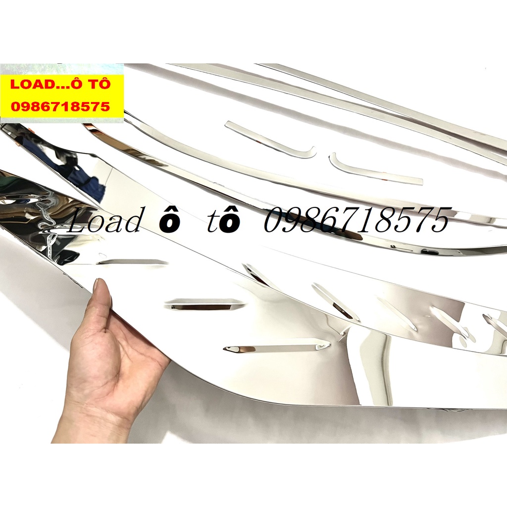 Ốp Nẹp Viền Cong Kính Xe Toyota Veloz Cross 2022-24 Bản To Full Sau Cao Cấp