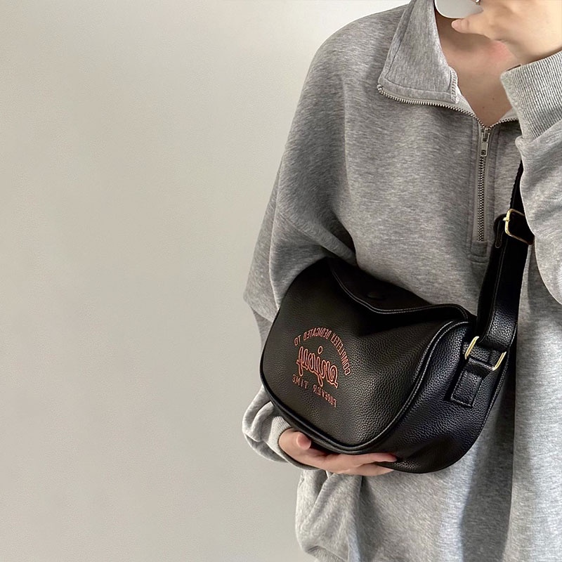 MISCHA Túi Đeo Chéo Vai Bằng Da PU Họa Tiết Thêu Chữ Thời Trang Sành Điệu Cho Nữ