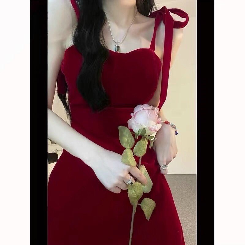 Đầm Nhung Cột Hai Dây Có Mút