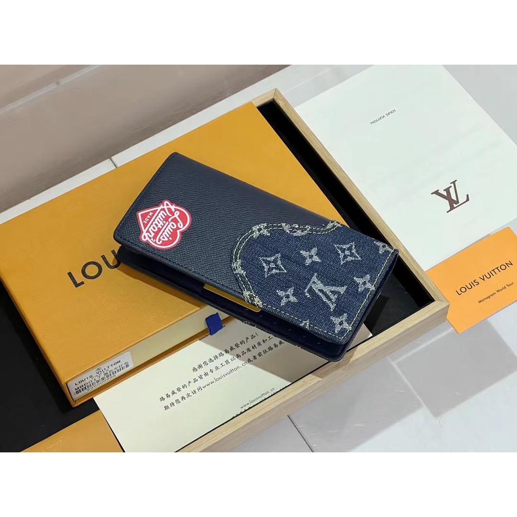 Ví Nam Dây Kéo Dọc M81021