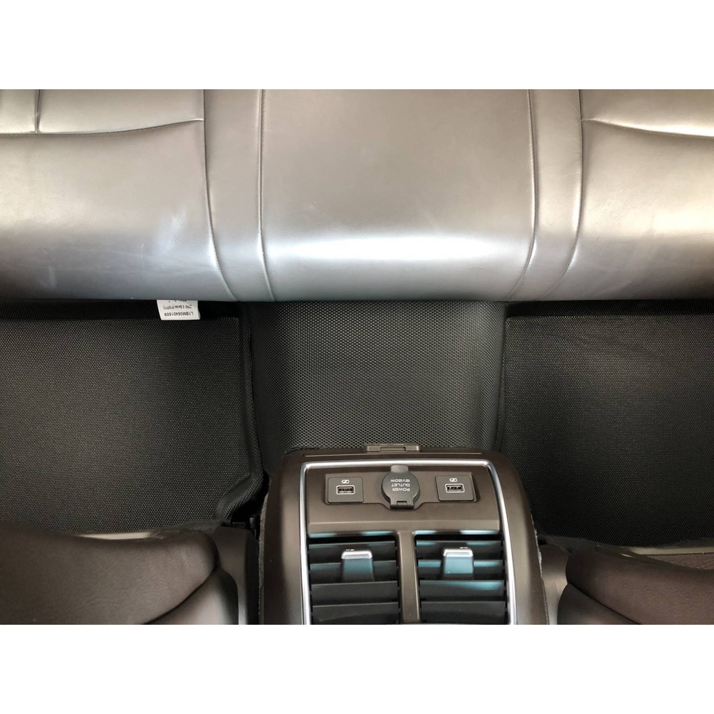 Thảm sàn ô tô 3D VINFAST LUX A