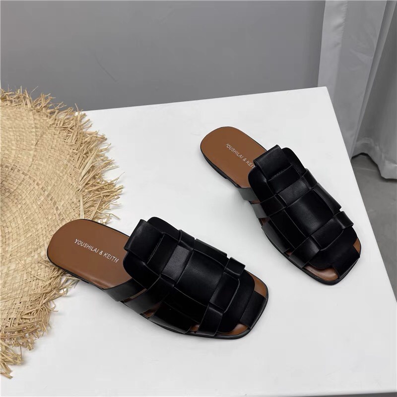 Dép sục bít mũi đan dây 2 màu đen trắng da mềm mã SDD