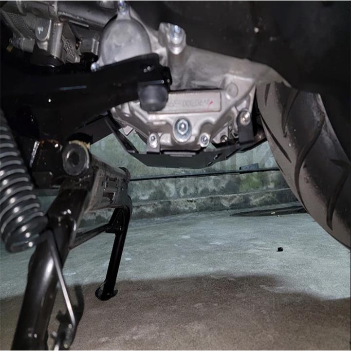Tấm Chắn Bảo Vệ Khung Gầm Động Cơ Bằng Thép Carbon Cho Yamaha XMAX 250 300 400 2017-2023