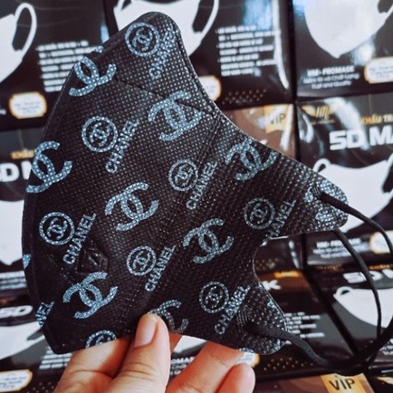 Khẩu Trang 5D HM Pro Phom Chuẩn Đẹp, Quai Đen Cá Tính