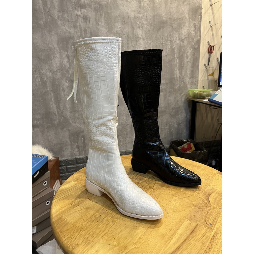 Bốt đùi nữ da vân sành điệu sang chảnh mũi nhọn  phom ống rộng da mềm khóa kéo sau gót gỗ cao 4 phân hàng QCCC đầy đủ hộ