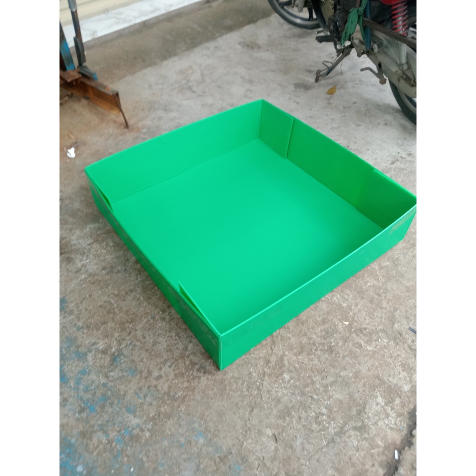 Khay nhựa xếp dày 4li 80 vuông
