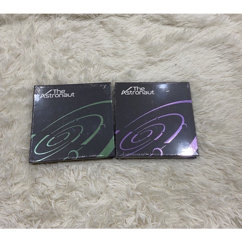 Bộ ảnh Jin  - The Astronaut nguyên khôg quà