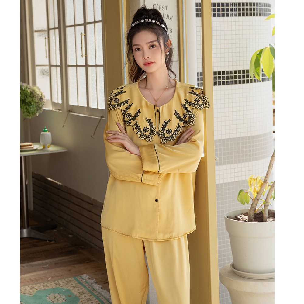 Bộ Đồ Ngủ Tay Dài Vải Lụa Lạnh Thêu Hình Đám Mây Thời Trang Mùa Thu 2022 Cho Nữ