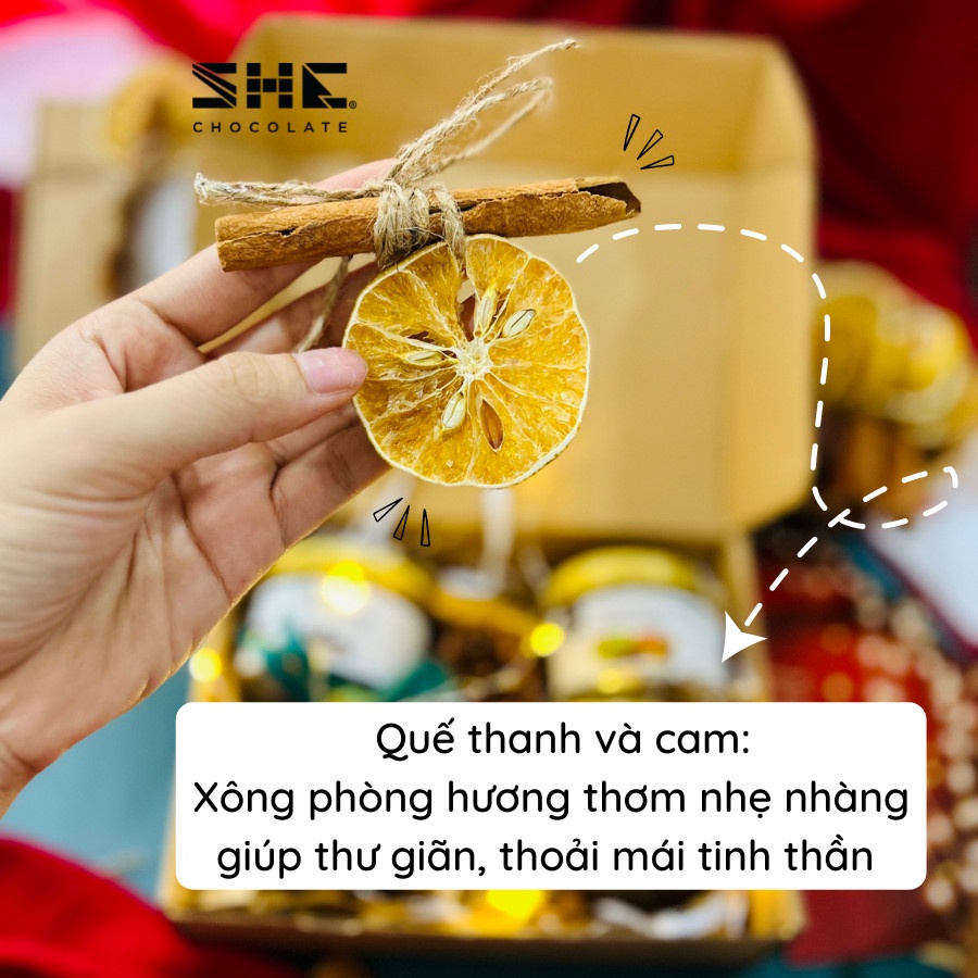 Quà tặng Giáng sinh, Noel - SHE Chocolate. Socola, nơ đỏ, thiệp Giáng sinh. Quà tặng đặc biệt