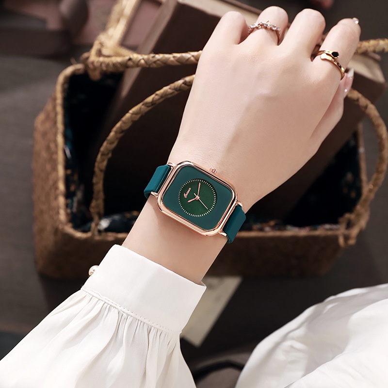 Đồng hồ nữ phong cách Hàn Quốc thời trang Giá Rẻ Tinh tế cao cấp tay đồ trang sức vàng vàng hồng bạc quà sinh nhật Chính Hãng xanh lá cây trắng đen tròn vuông Đẹp Đẳng Cấp ưa nhìn Cao Cấp xinh đẹp cổ trắng phù hợp với quần áo dây da Đai thép