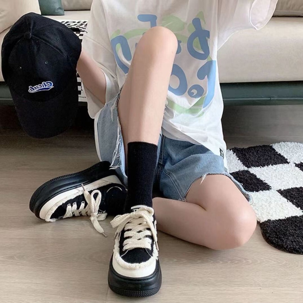 Hàng sẵn Giày thể thao nữ độn đế sneaker nữ độn đế giày đế bánh mì trắng đen cực kì tôn dáng,thoáng mát êm chân mẫu hot