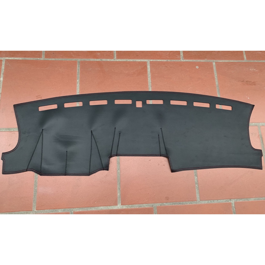 Thảm taplo da vân cacbon cao cấp Ford ranger  2023; Everest 2023