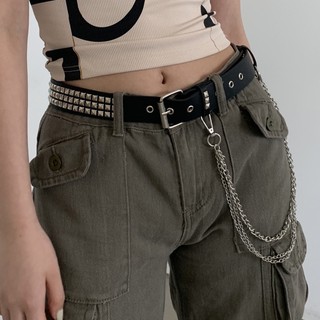 Thắt lưng denim màu đen phối dây xích kim loại phong cách punk cá tính