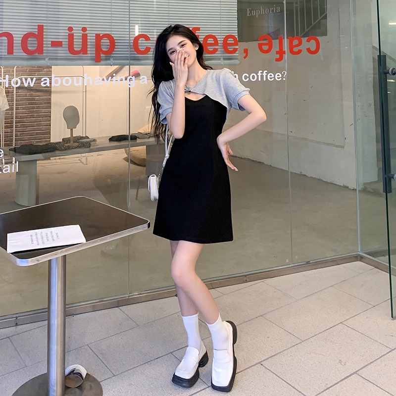 Set đồ IELGY gồm áo ngắn tay và đầm thời trang dành cho nữ