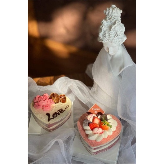Set 10 hộp mika tim có quai xách đựng bánh mousse, bánh kem, rau câu