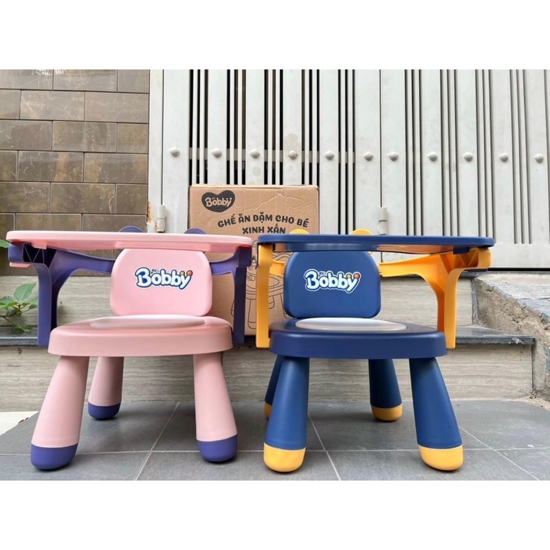 Bộ bàn ghế ăn dặm hàng quà tặng bỉm Bobby màu xanh , hồng