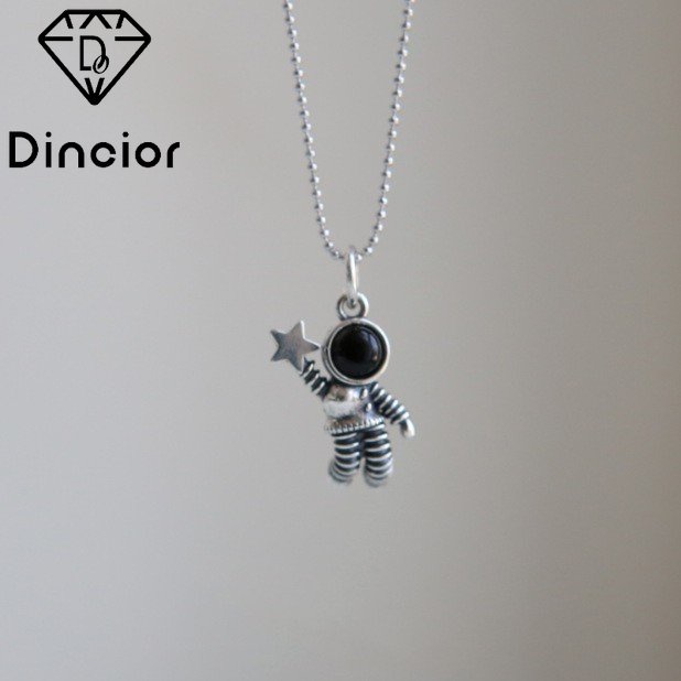 Dây chuyền DINCIOR mặt hình phi hành gia trẻ trung thời trang