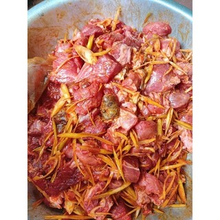 Thịt nhím ướp sate