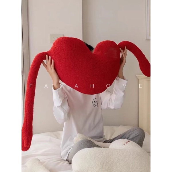 gối trái tim tựa lưng tay dài đỏ lông xù cừu êm ái tặng người yêu decor nhà