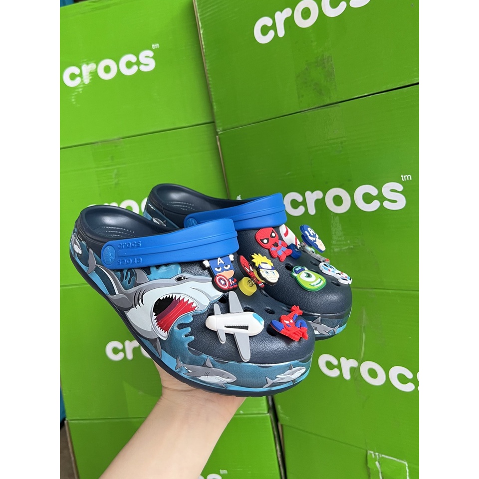 Dép Crocs Kid Shark 🔥 TẶNG 10 JIBBITZ 🔥Dép Crocs Kid Shark cá mập cho bé trai siêu dễ thương