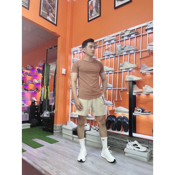 GIÀY THỂ THAO ULTRA BOOST 6.0 TRẮNG TẶNG KÈM BỘ QUÀ TẶNG GIÁ TRỊ