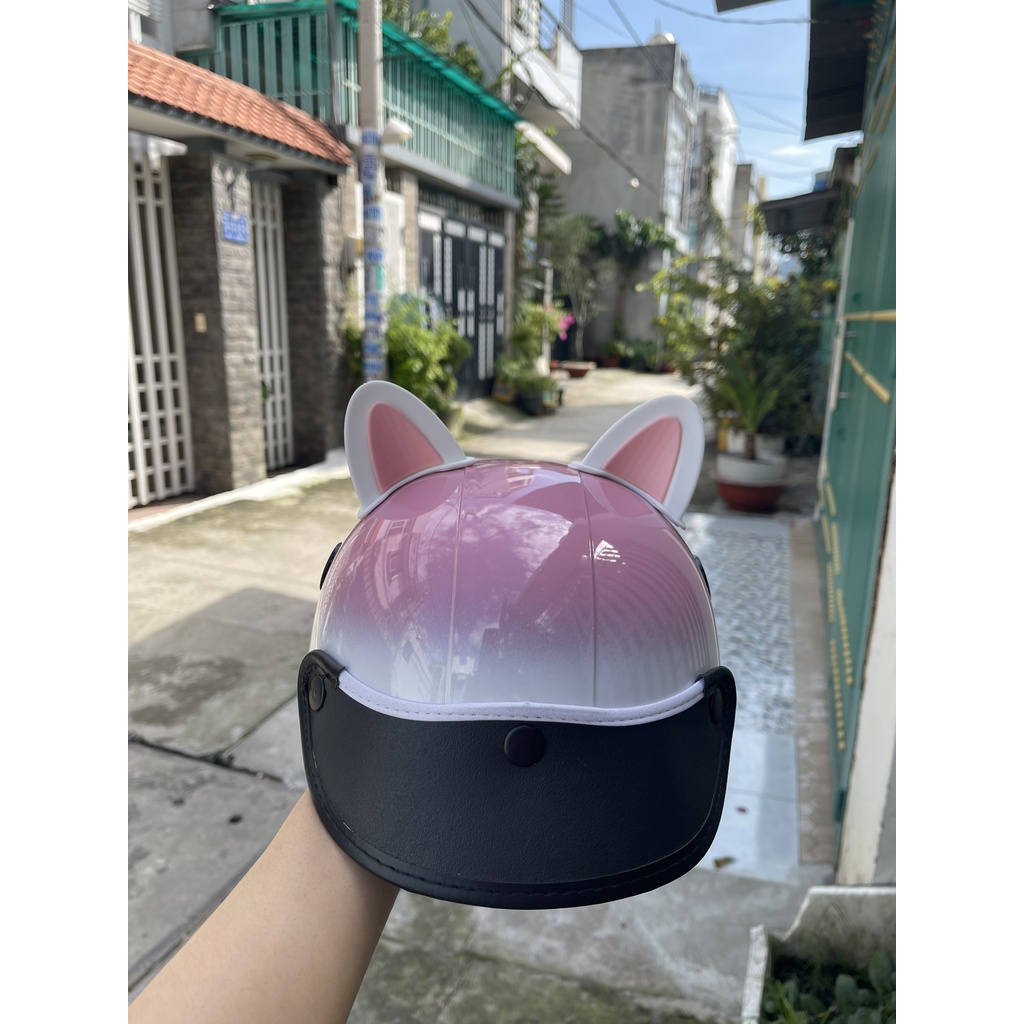 Nón bảo hiểm hai màu +tặng tai mèo